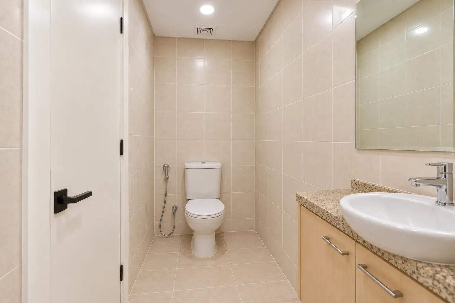 Reconstructed reference of the basic guest toilet before renovation